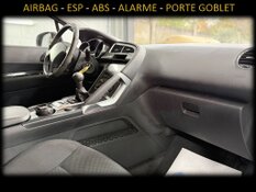 PEUGEOT 3008 1.6 ESSENCE GARANTIE 1 AN CTOK 5999€ TTC PEUGEOT 3008 1.6 ESSENCE GARANTIE 1 AN CTOK 5999€ TTC
