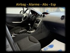 PEUGEOT 308 1.4 ESSENCE GARANTIE 1AN CTOK 4999€ TTC