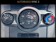 FORD FIESTA 1.2 ESSENCE 80MKM GARANTIE 1 AN CTOK 6999€ TTC