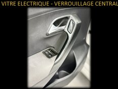 VOLKSWAGEN POLO 1.2 ESSENCE GARANTIE 1 AN CTOK 5499€