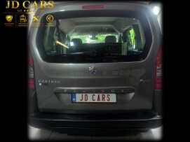 PEUGEOT PARTNER TEPEE 1.6 HDI EQUIPEMENT PMR GARANTIE 1 AN CTOK 5499€